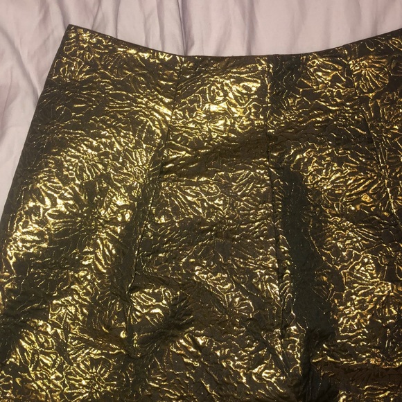 Metallic DKNY high waisted mini skirt - Picture 3 of 3